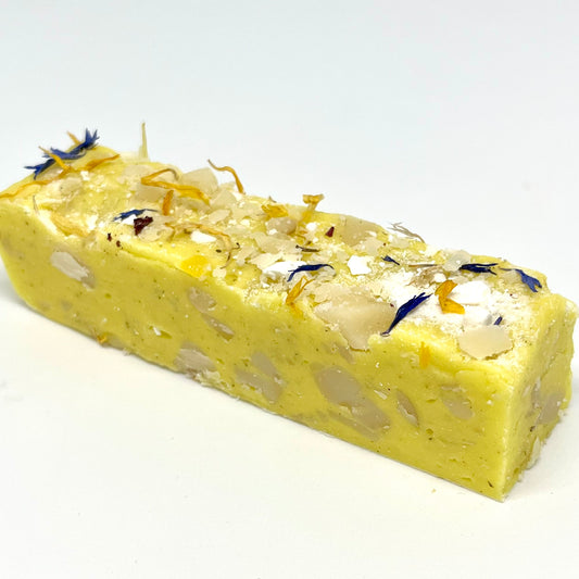 Native Australian Lemon Myrtle Pavlova & Macadamias Nougat