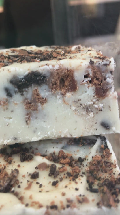 O.M.G. Fudge (Peanut Butter & Chocolate Fudges w' Caramel & Marshmallows)