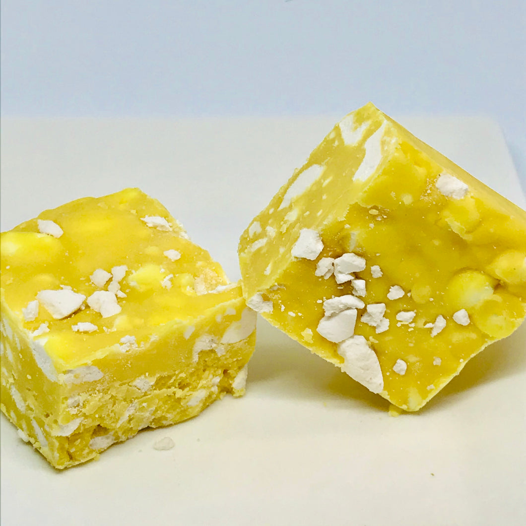 Lemon Myrtle Meringue Fudge